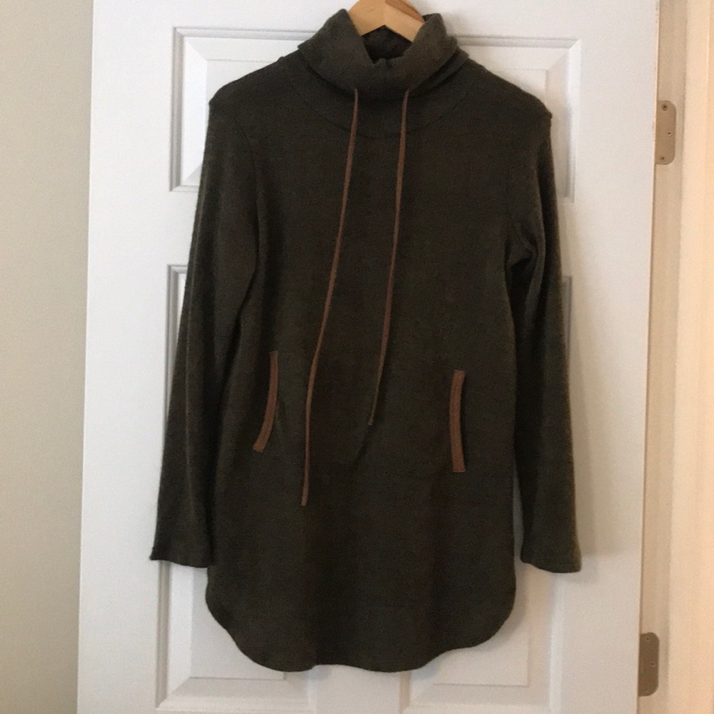 Boutique Olive Pull Over